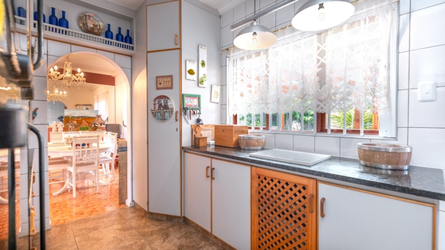 5 Bedroom Property for Sale in Denver Park Western Cape